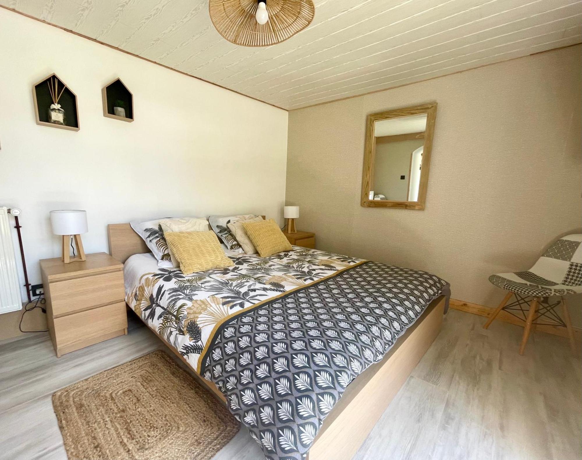 Le Petit Roquet Hotel Saint-Lazare Eksteriør billede