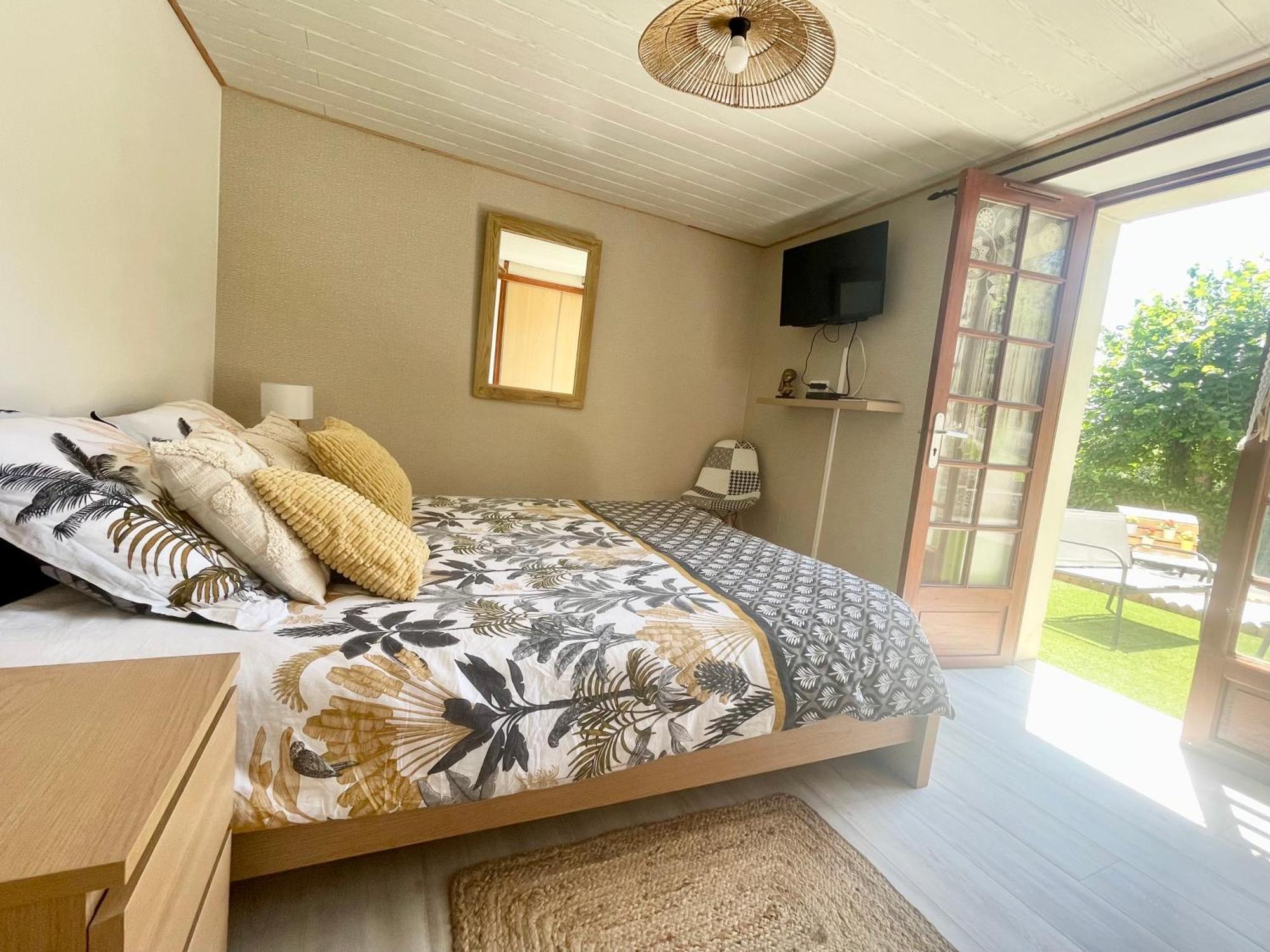 Le Petit Roquet Hotel Saint-Lazare Eksteriør billede